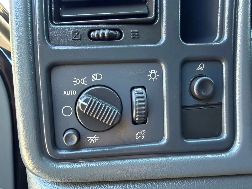 2004 Chevrolet Silverado 1st Gen - Image 16 of 20