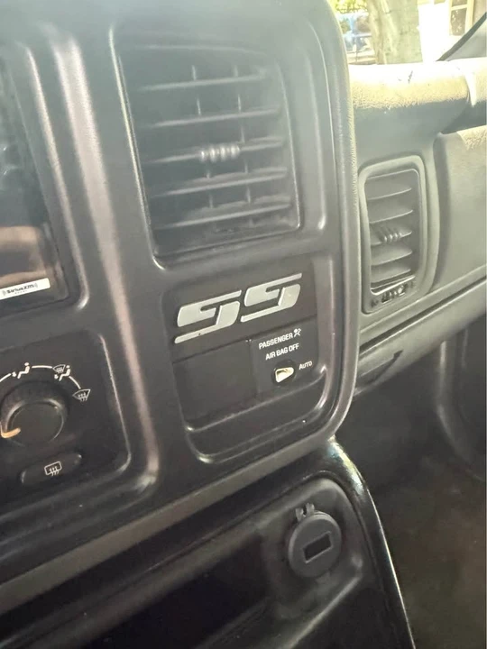 2004 Chevrolet SS - Image 6 of 12