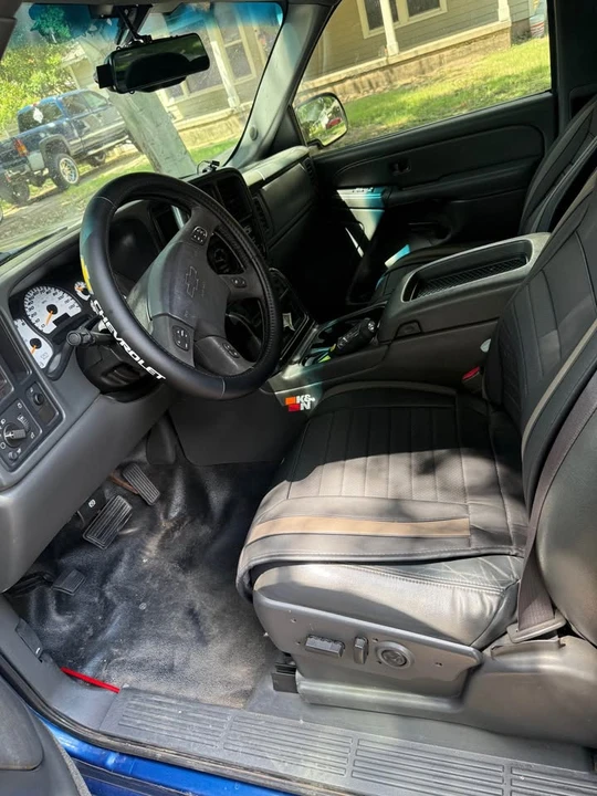 2004 Chevrolet SS - Image 10 of 12