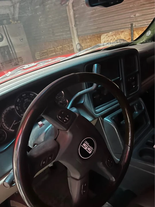 2004 Chevrolet SS - Image 2 of 5