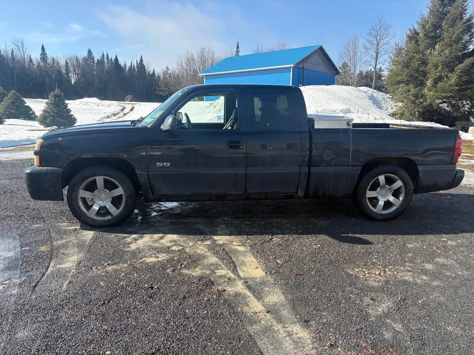 2004 Chevrolet Silverado 1st Gen - Image 3 of 9