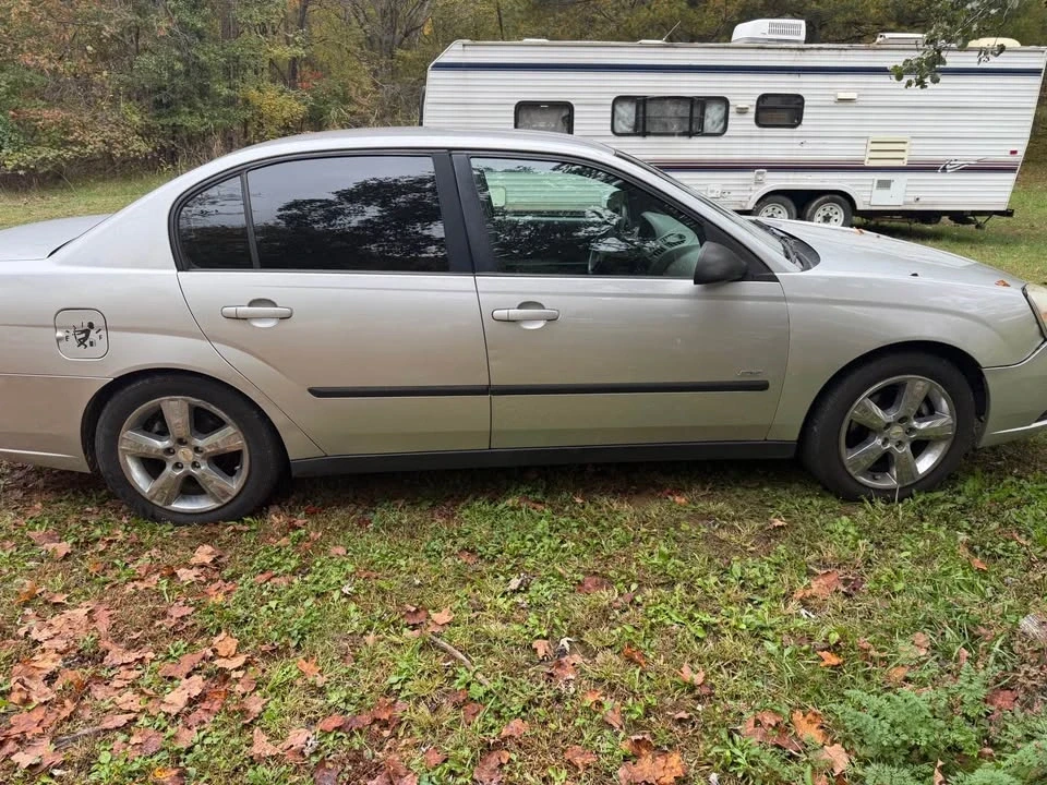 2004 Chevrolet SS - Image 2 of 7