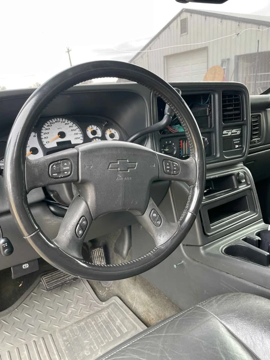 2004 Chevrolet SS - Image 5 of 9