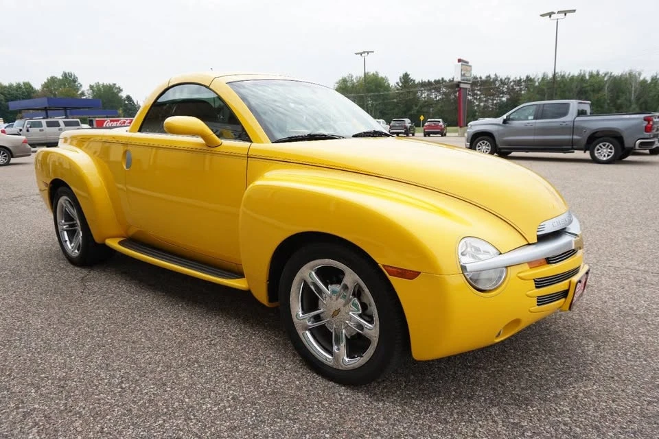 2004 Chevrolet SSR - Image 18 of 20