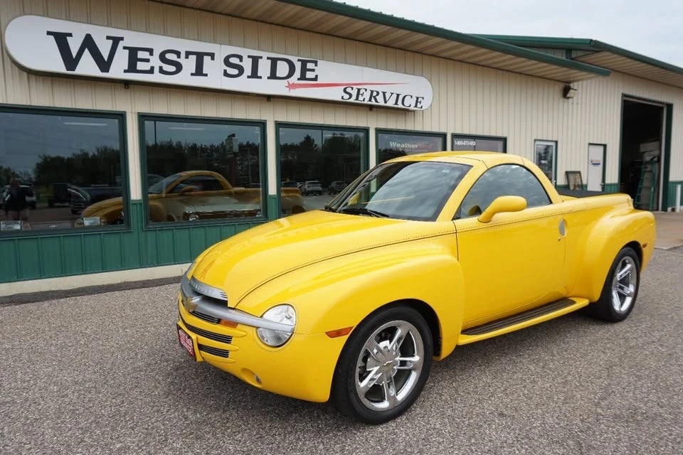 2004 Chevrolet SSR - Image 16 of 20