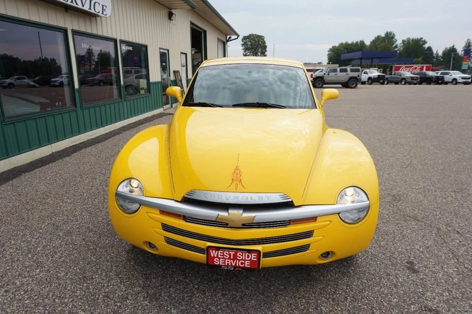 2004 Chevrolet SSR - Image 17 of 20