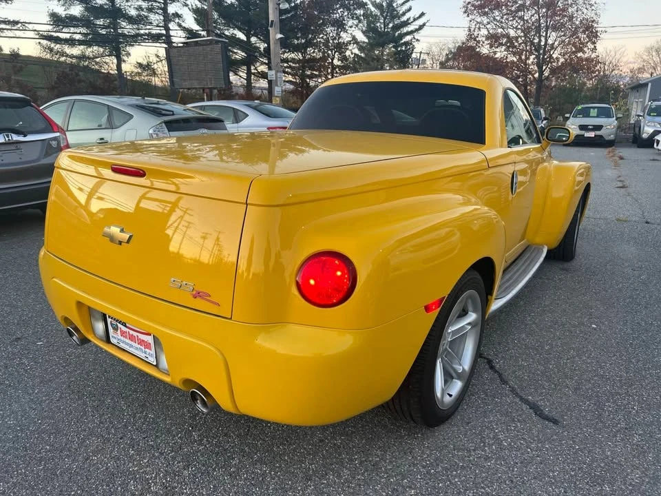 2004 Chevrolet SSR - Image 16 of 18