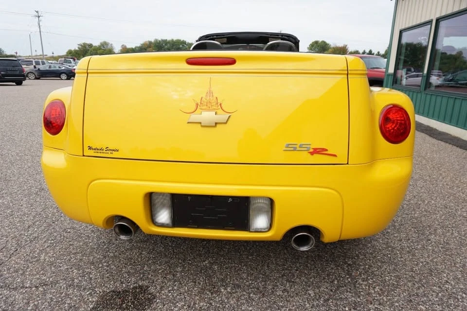 2004 Chevrolet SSR - Image 7 of 20