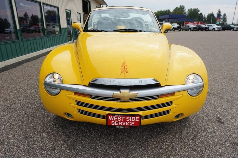 2004 Chevrolet SSR - Image 4 of 20