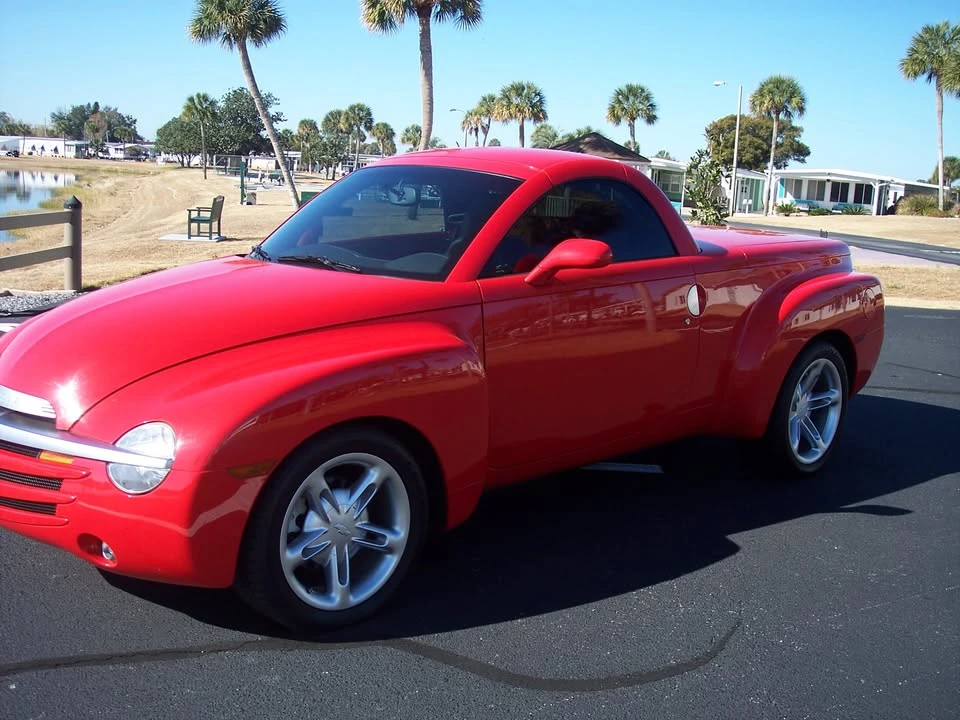 2004 Chevrolet SSR - Image 3 of 10