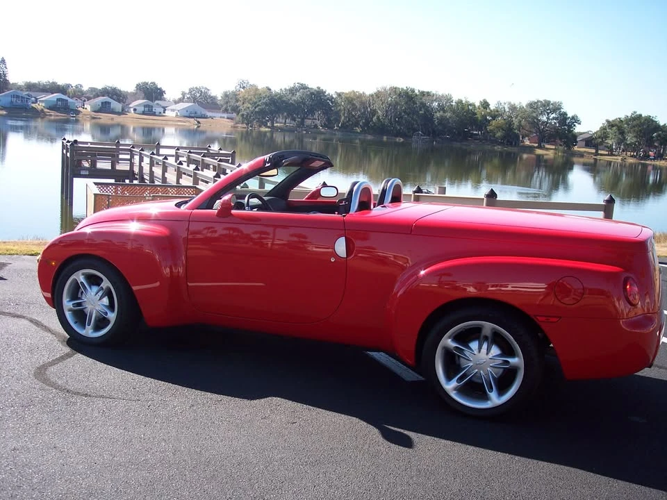 2004 Chevrolet SSR - Image 9 of 10