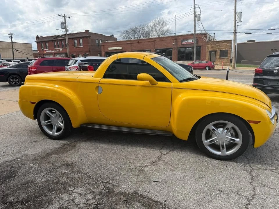 2004 Chevrolet SSR - Image 5 of 13