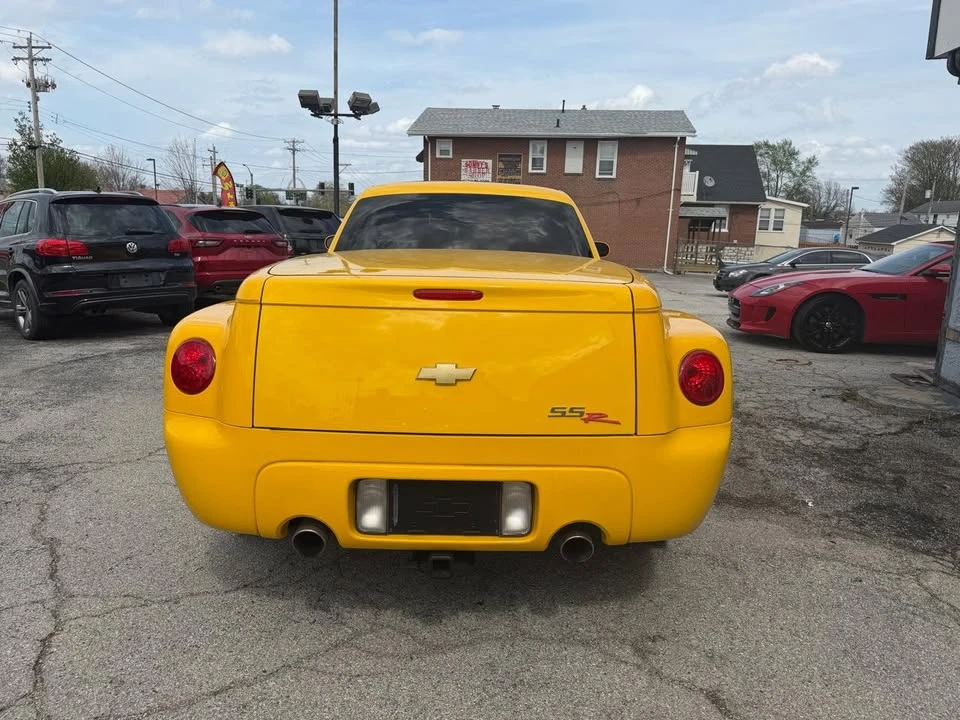 2004 Chevrolet SSR - Image 7 of 13