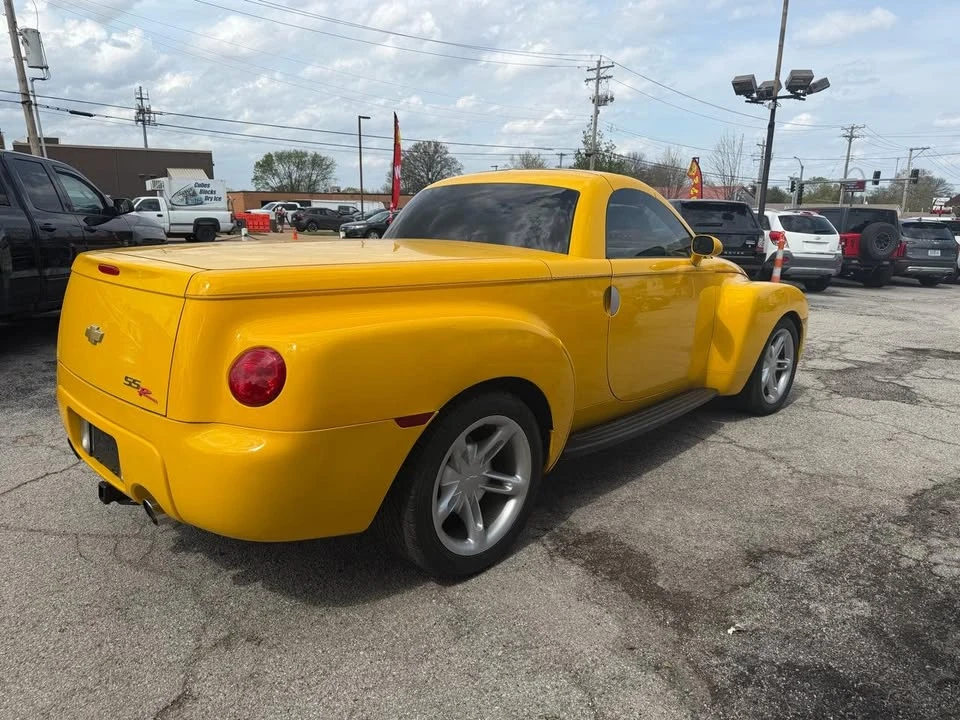 2004 Chevrolet SSR - Image 6 of 13