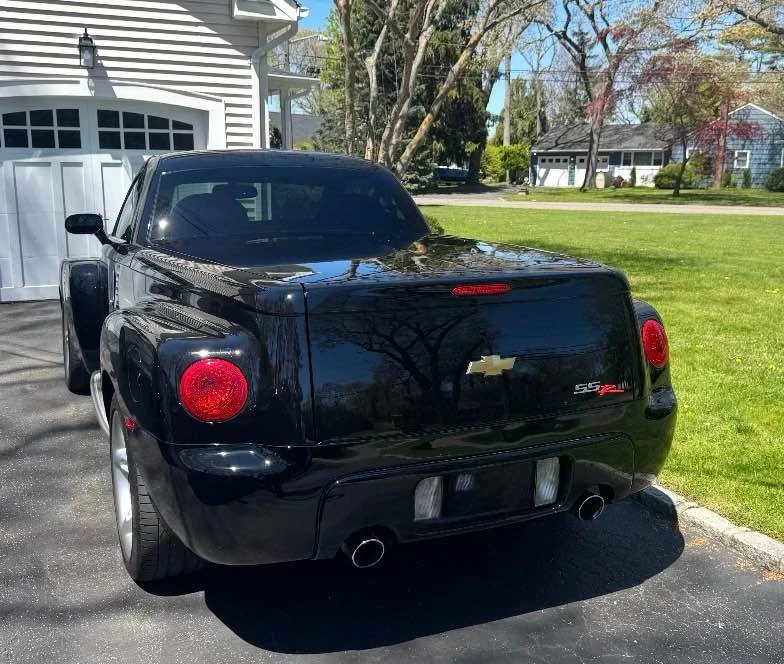 2004 Chevrolet SSR - Image 3 of 11