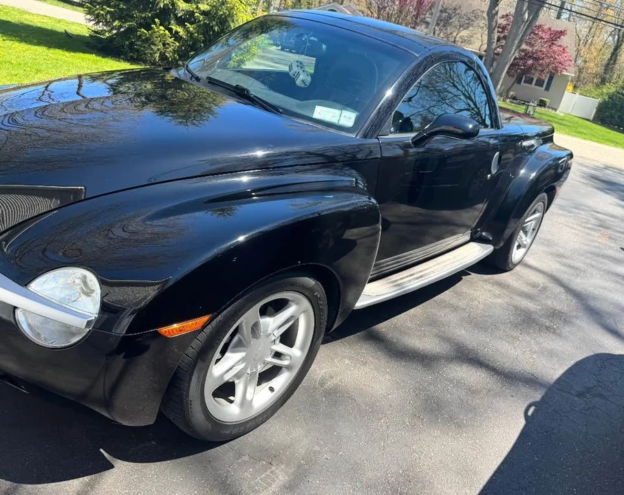 2004 Chevrolet SSR - Image 5 of 11