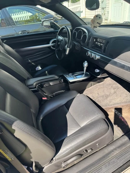 2004 Chevrolet SSR - Image 9 of 11
