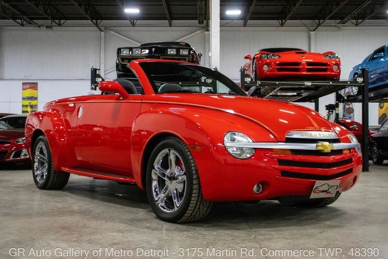 2004 Chevrolet SSR - Image 11 of 20