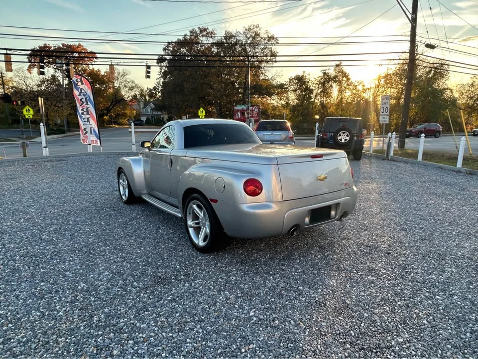 2004 Chevrolet SSR - Image 3 of 16