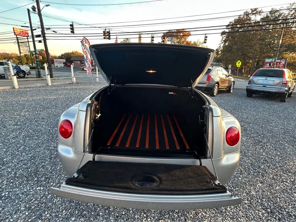 2004 Chevrolet SSR - Image 9 of 16