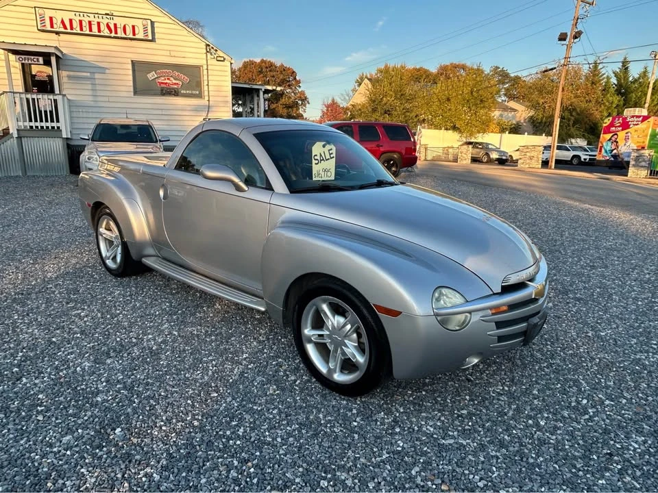2004 Chevrolet SSR - Image 4 of 16