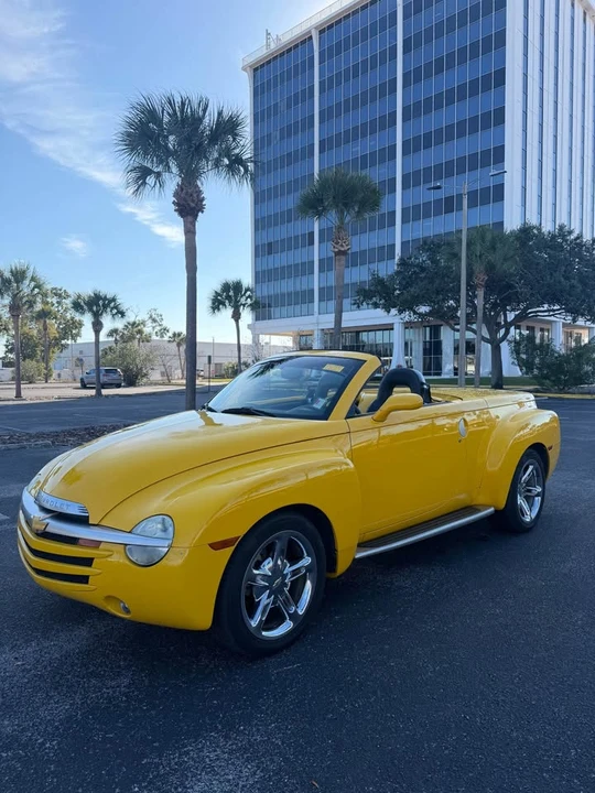 2004 Chevrolet SSR - Image 7 of 9