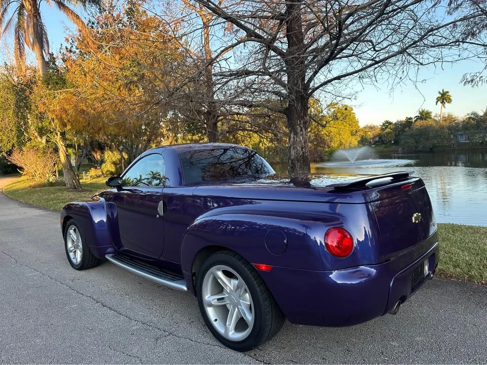 2004 Chevrolet SSR - Image 12 of 20