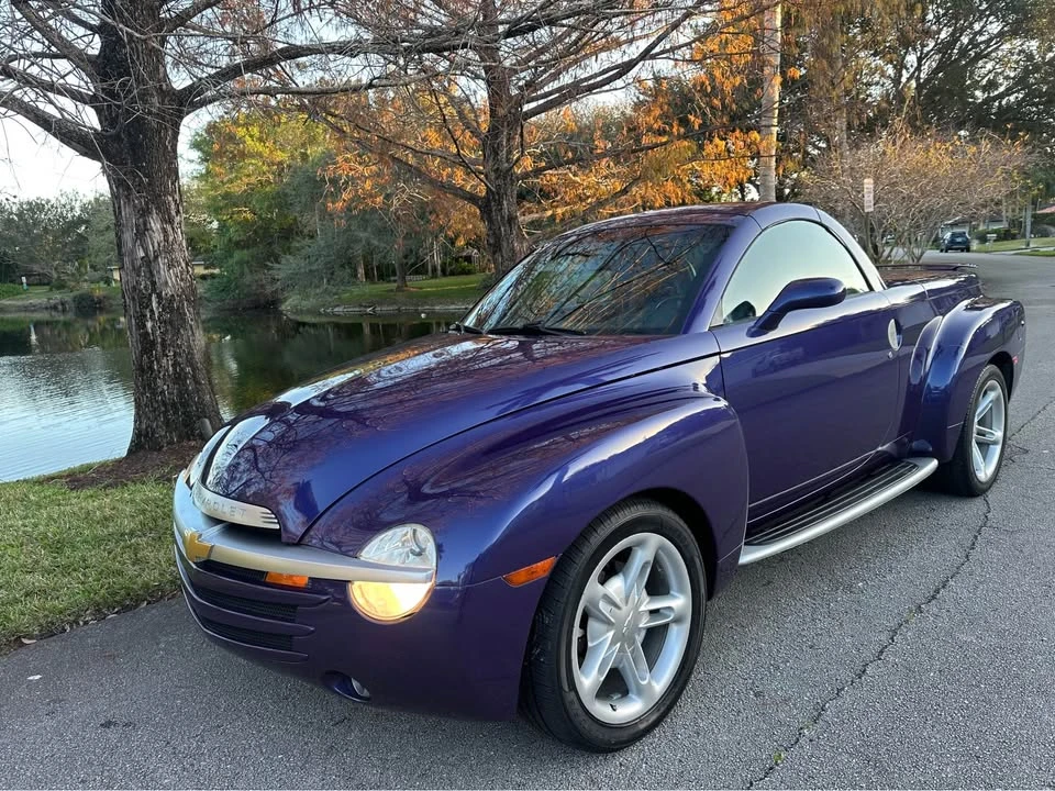 2004 Chevrolet SSR - Image 11 of 20