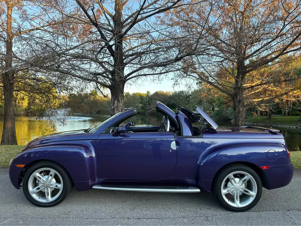2004 Chevrolet SSR - Image 19 of 20
