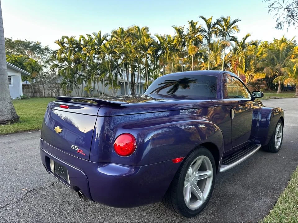 2004 Chevrolet SSR - Image 10 of 20