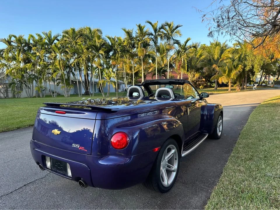 2004 Chevrolet SSR - Image 3 of 20