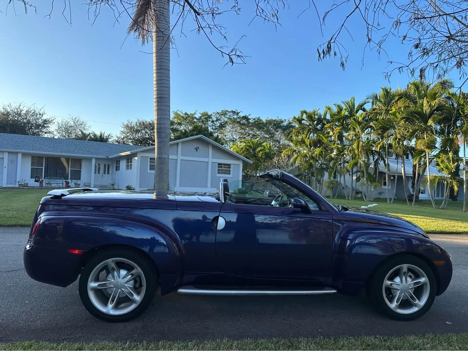 2004 Chevrolet SSR - Image 5 of 20