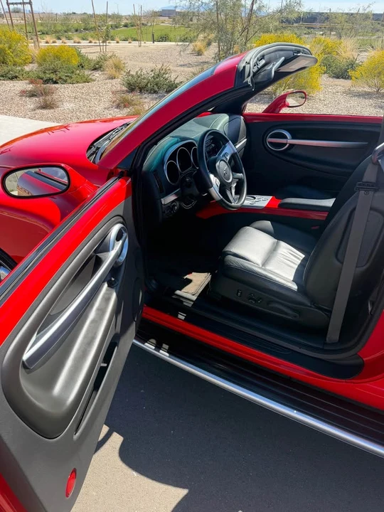 2004 Chevrolet SSR - Image 2 of 17