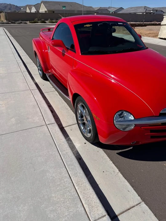 2004 Chevrolet SSR - Image 12 of 17