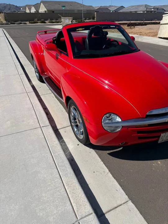 2004 Chevrolet SSR - Image 5 of 17