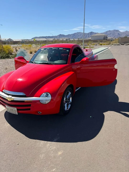 2004 Chevrolet SSR - Image 10 of 17