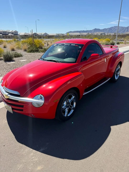 2004 Chevrolet SSR - Image 9 of 17