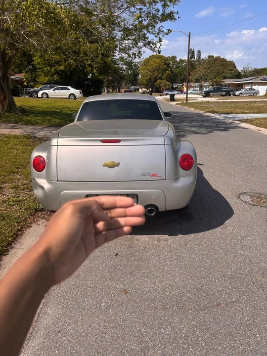 2004 Chevrolet SSR - Image 3 of 6