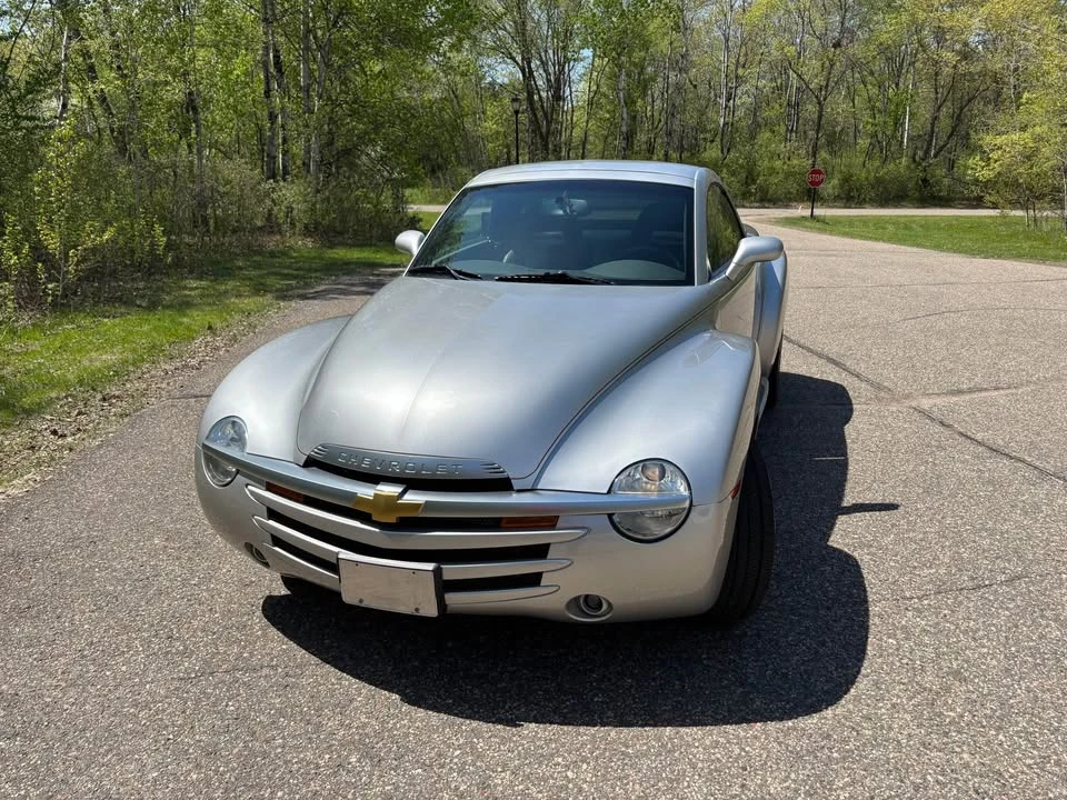 2004 Chevrolet SSR - Image 5 of 12
