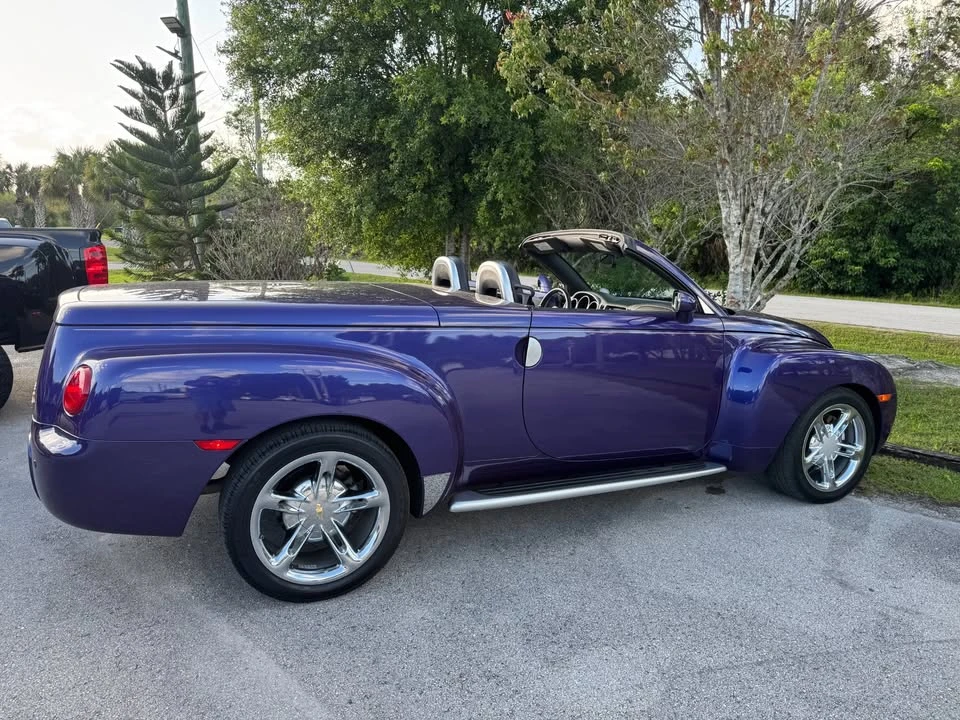 2004 Chevrolet SSR - Image 18 of 18