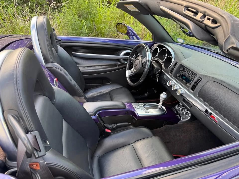 2004 Chevrolet SSR - Image 9 of 18