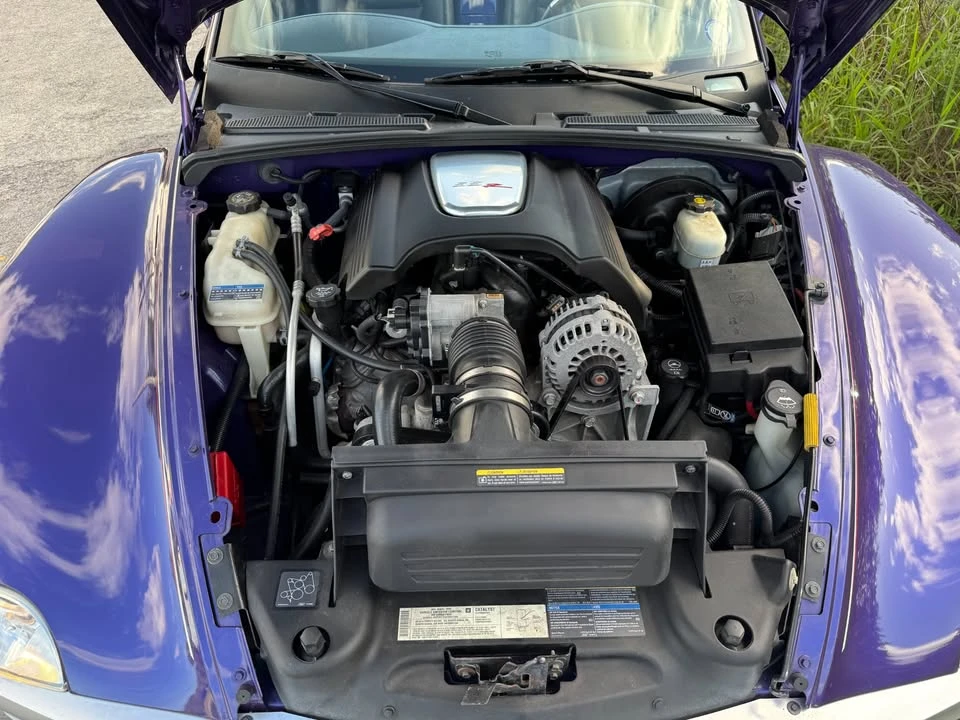 2004 Chevrolet SSR - Image 11 of 18
