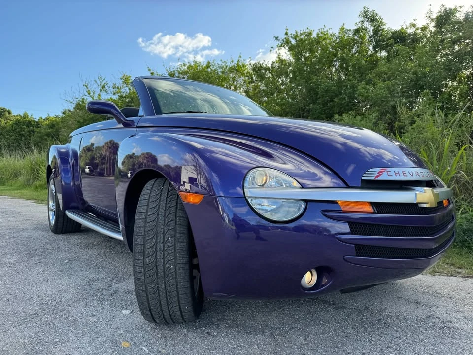 2004 Chevrolet SSR - Image 14 of 18