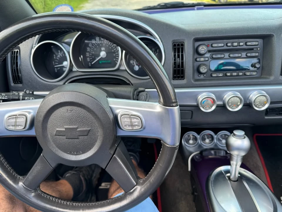 2004 Chevrolet SSR - Image 15 of 18