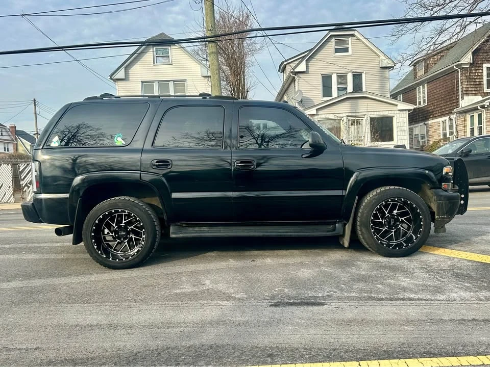 2004 Chevrolet Tahoe 2nd Gen - Image 5 of 11