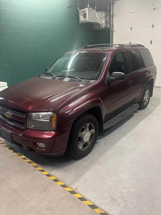 2004 Chevrolet Trailblazer - Image 3 of 9