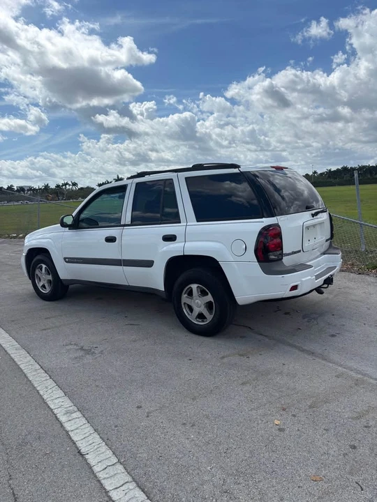 2004 Chevrolet Trailblazer - Image 11 of 14