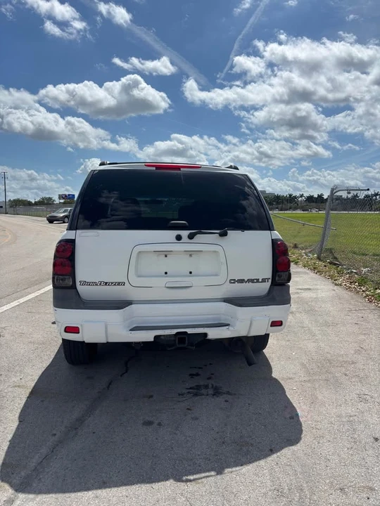 2004 Chevrolet Trailblazer - Image 8 of 14