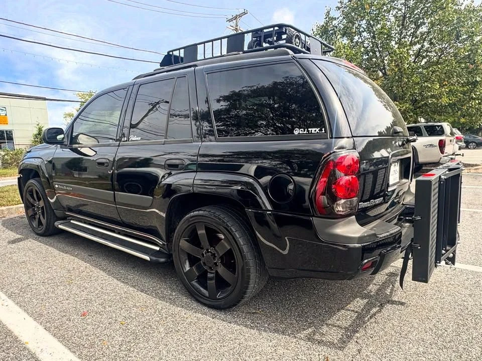 2004 Chevrolet Trailblazer - Image 2 of 13