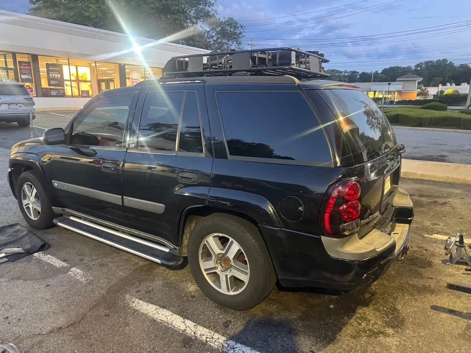 2004 Chevrolet Trailblazer - Image 11 of 13